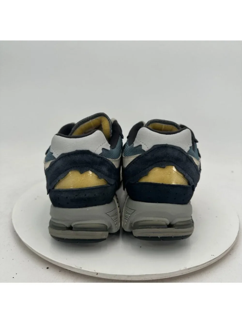New Balance 2002R Protection Pack Men Size 9 M2002RDF Dark Navy Training Shoes